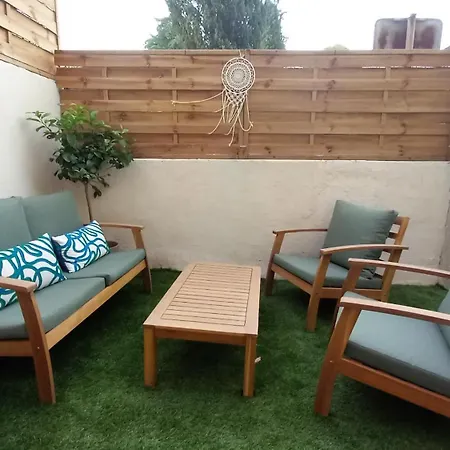 Maison Moderne Centre-ville بيت للعطل