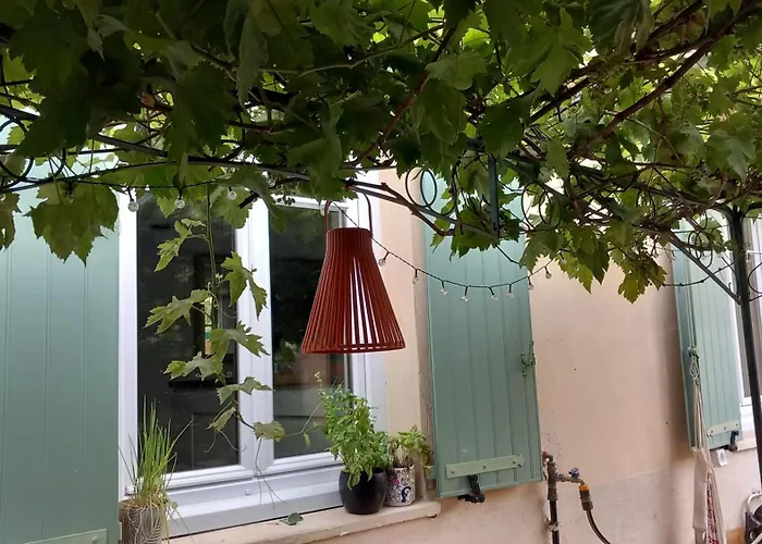 Maison Moderne Centre-ville بيت للعطل