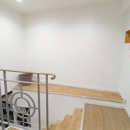 Maison Moderne Centre-ville קאן